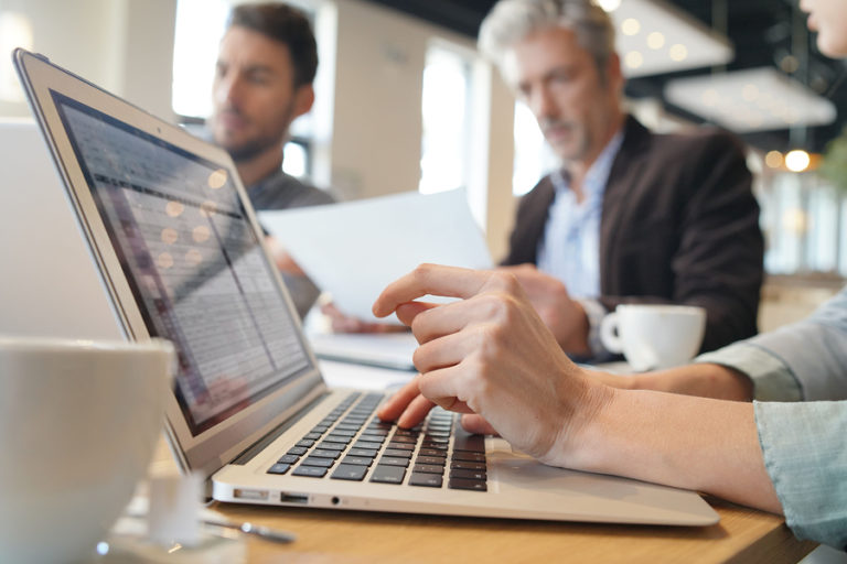 : The Top Ways to Create an Attention-Grabbing Sales Ad to Sell Your Business